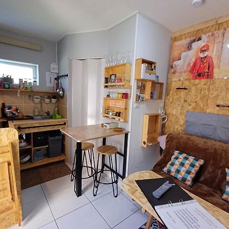 Studio 10M2, Terrasse 18M2 , Parking, Piscine Et Accueille Les Animaux Quissac  Extérieur photo