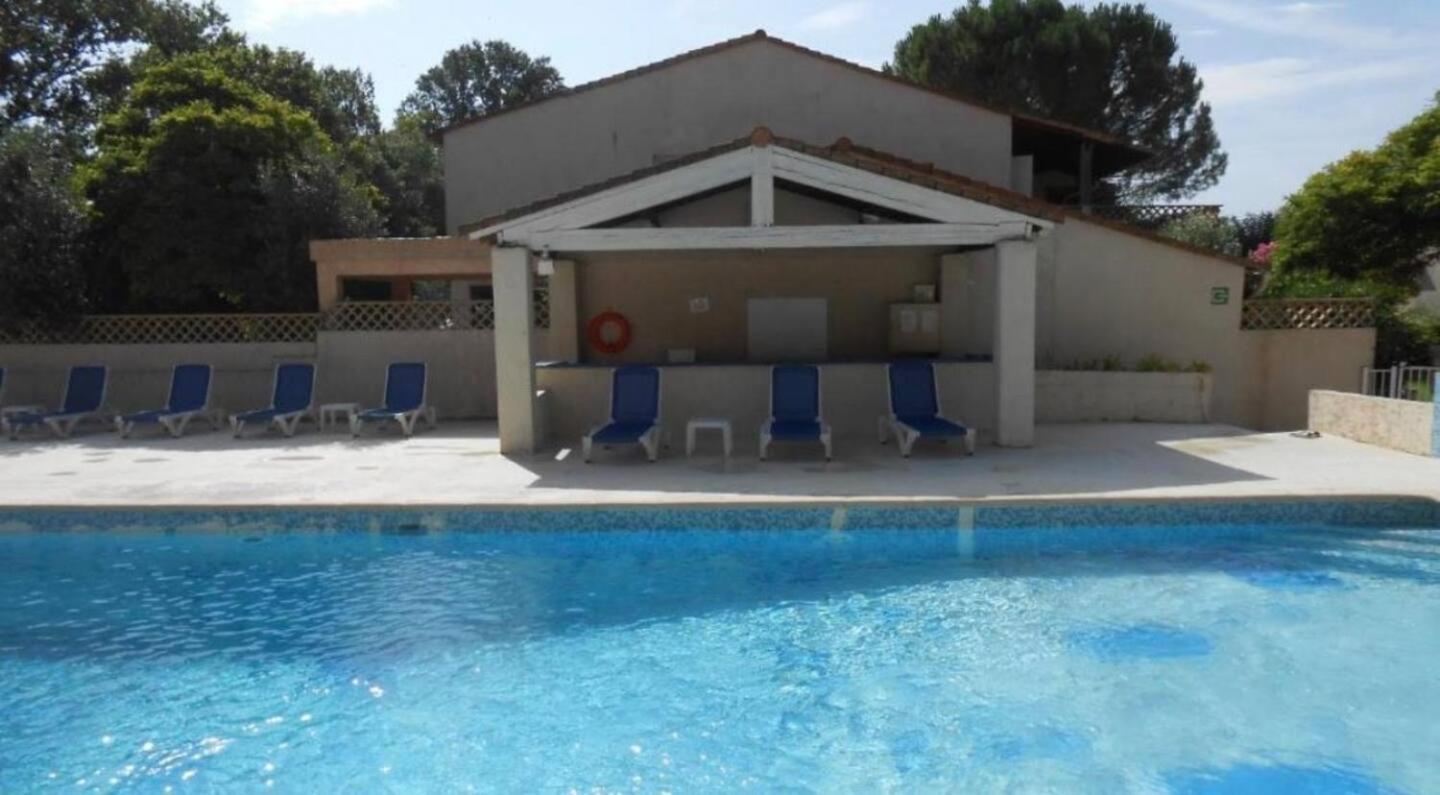 Studio 10M2, Terrasse 18M2 , Parking, Piscine Et Accueille Les Animaux Quissac  Extérieur photo